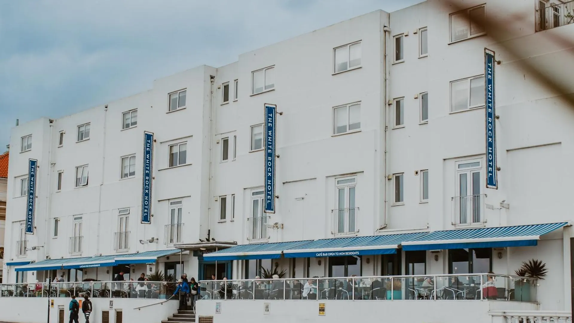 5 Hotels Near Hastings Castle Worth Booking as a Couple