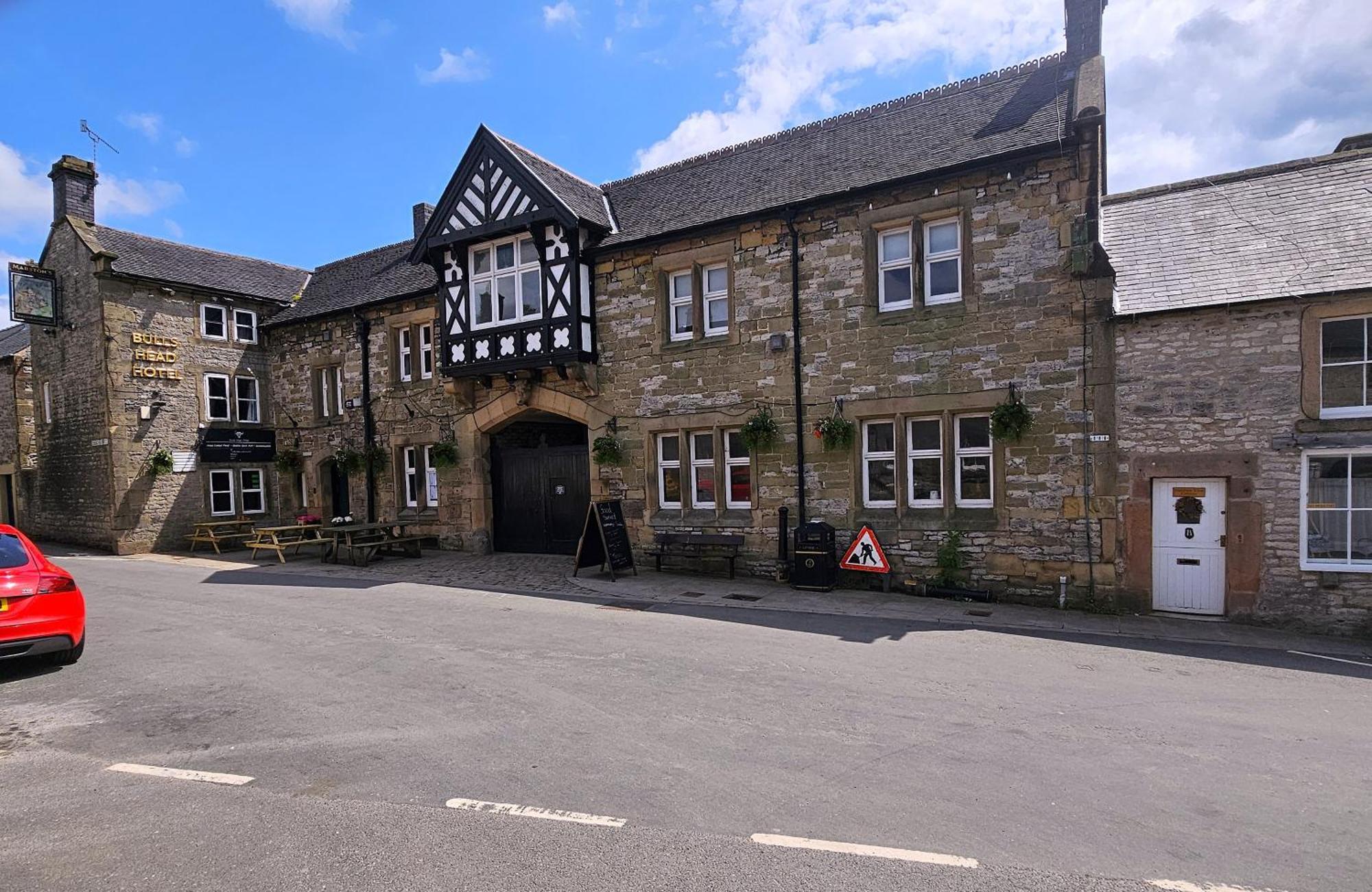 9 Central Hotels Near Carriage Museum Worth Booking